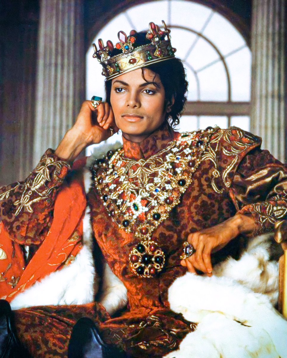 Happy 64th birthday to Michael Jackson. The ‘King of Pop’ is the most awarded recording artist of all time and has sold an estimated 1 BILLION records around the world.