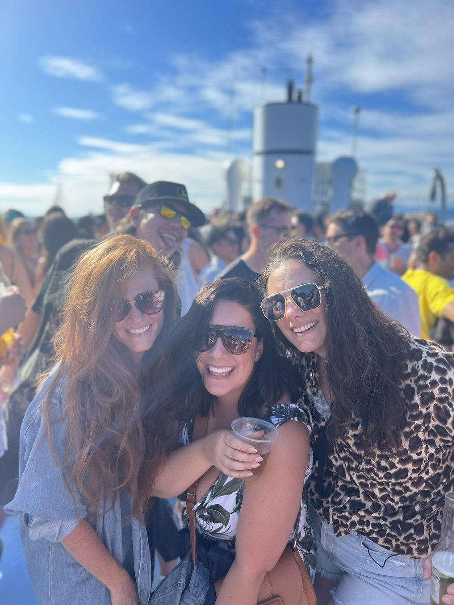 TheGingerJoo's tweet photo. What a great day!!! Can’t wait for next year! #tinymicrophone #highseas https://t.co/6nUv7m7gck
