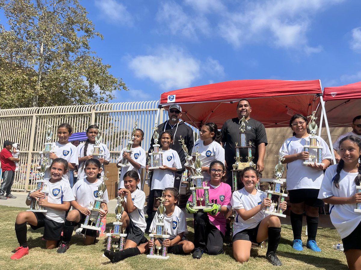 coachjrlomeli's tweet photo. #coachjrlomeli we keep building #BuildingChampions #californiaunitedfc https://t.co/8dOP1KBeHF