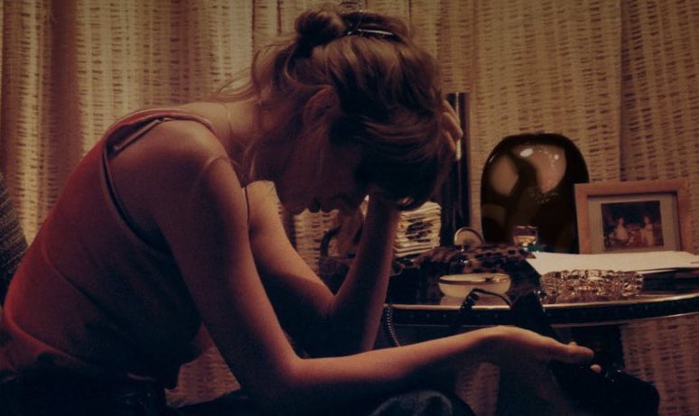 taylorswiftbr's tweet photo. #Midnights https://t.co/CnDVqjuCoi