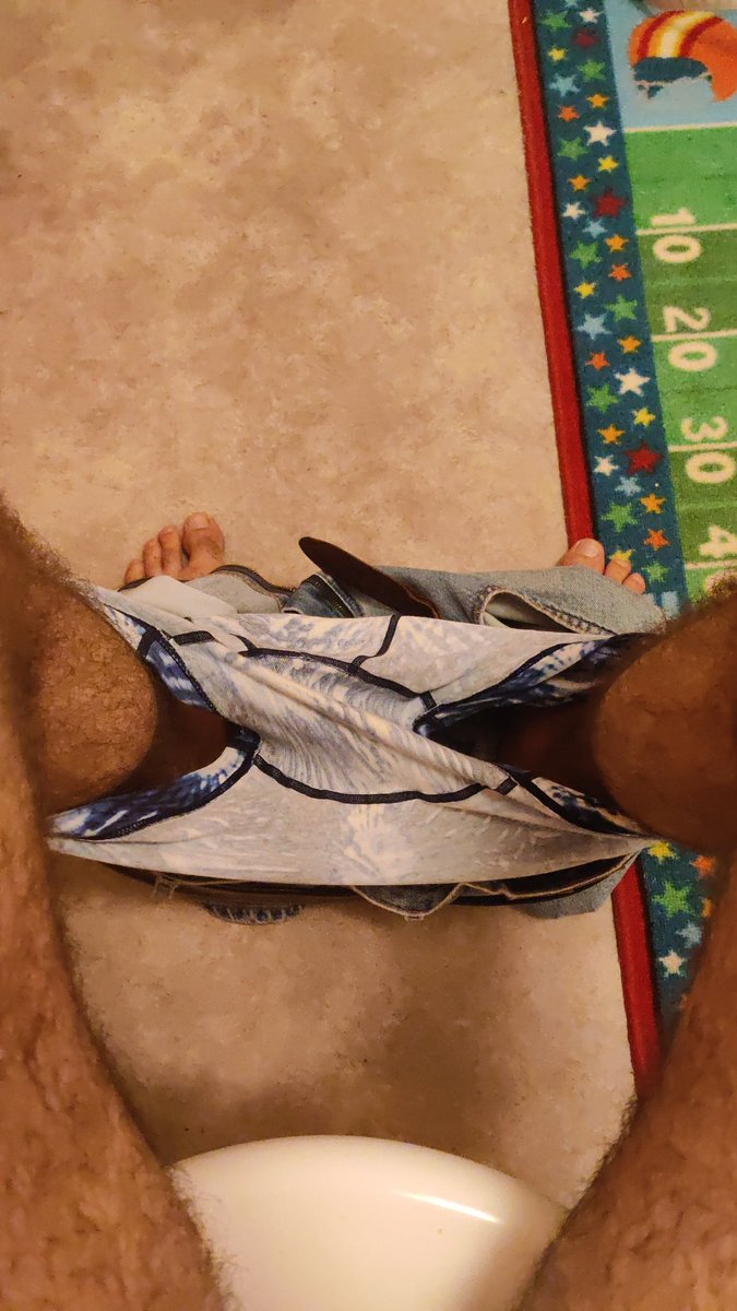 davedanieldave's tweet photo. @NickMachacek i lost my fan now im REALLY hot https://t.co/cC8xDaVcjt