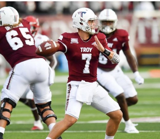 RZ_MikeMayock's tweet photo. RZ teams with week one losses and poor QB play are already salivating over Oregon QB Joe Allen and Troy QB Tim Fowler, the top two QB prospects in the upcoming #RZDraft, one of these two fantastic athletes is going #1 overall. #TheAthleticRZ #RZ77 https://t.co/xmPaAoUBGM
