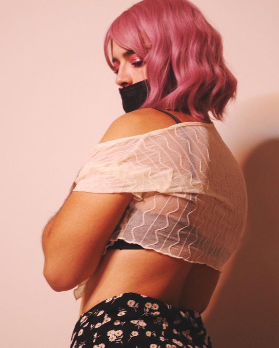 2 pic. Trouble in my eyes… ?                   #femboy #nstwtw #onlyfans #onlyfanspromo #sissybois #sissy