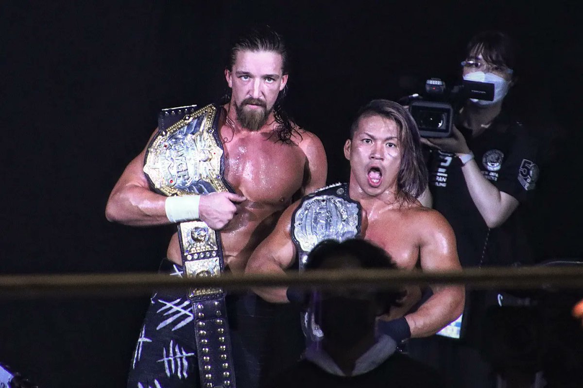 adako0180's tweet photo. The most perfect champions ever.

#新日本プロレス #njpw #G1CLIMAX32 #G1FINAL #ジェイホワイト #jaywhite #switchblade #Jay1 #石森太二 #taijiishimori #bonesoldier #BulletClub  
(2022.8.18 日本武道館) https://t.co/ynaZ2f6pBG
