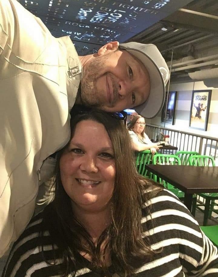 Shellshock228's tweet photo. @DonnieWahlberg Can my cousin @rachd829 get a Happy Birthday today and maybe a follow. This girl may not say alot but she is the best sidekick and most loyal Donnie girl eva. Happy Birthday Rachel aka Donnies Shy Girl 🎉🎈 https://t.co/2Y5fiyvVvu