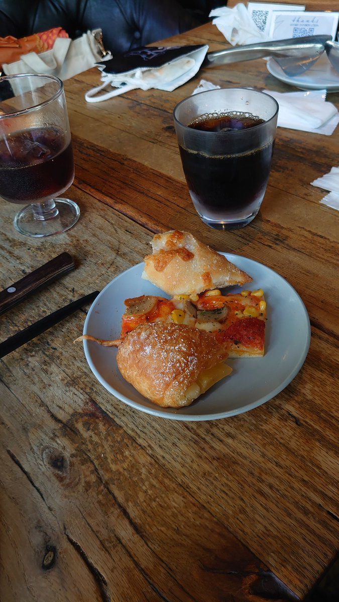 MAT87858552's tweet photo. うま~ランチや(^∇^)
無限パンやで(^∇^)
#FACTORYCAFE
#ファクトリーカフェ
#梅田
# ロードバイク
#サイクリング
#ポケモンGO
#ポケ活
#ポケGOサイクリング
#ボケふた
#おさんぽおこう https://t.co/qbQL5yS1dx