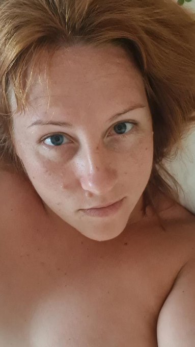 Good morning💖 https://t.co/uNKS0RCudE