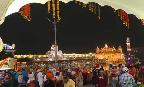 dailypostpunjab's tweet photo. ਸ੍ਰੀ ਗੁਰੂ ਗ੍ਰੰਥ ਸਾਹਿਬ ਜੀ ਦੇ ਪਹਿਲੇ ਪ੍ਰਕਾਸ਼ ਪੁਰਬ ਮੌਕੇ ਸ੍ਰੀ ਦਰਬਾਰ ਸਾਹਿਬ ਜੀ ਦਾ ਮਨ ਨੂੰ ਮੋਹ ਲੈਣ ਵਾਲਾ ਦ੍ਰਿਸ਼

#Amritsar #Punjab #GoldenTemple #GuruGranthShaibJi #FirstPrakashPurab #Sikhism #SikhCommunity #PiligrimsCrowd #GalleryPics #Dailypostpunjabi https://t.co/NjtRcvubK1