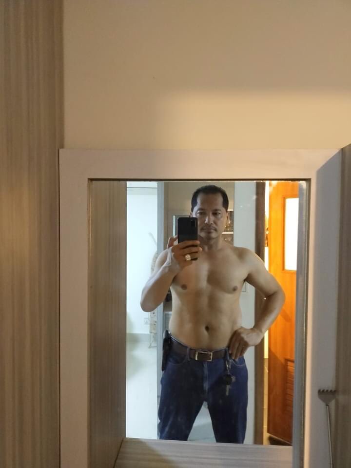 Sopheakfpco's tweet photo. មកGYM ជាមួយ​ខ្ញុំ https://t.co/ZfFZeVfySK