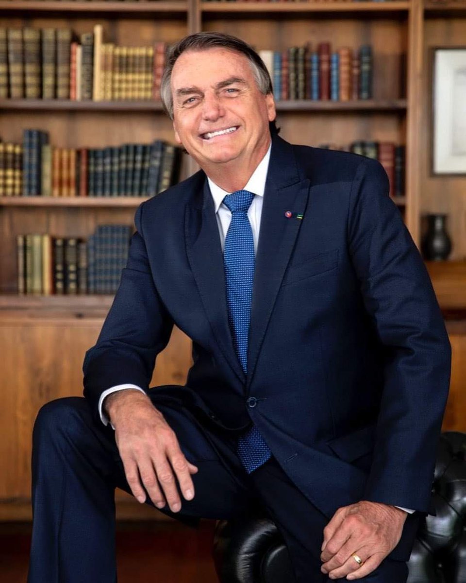msanto41's tweet photo. @astridfontenell Chora na cama que é quente. https://t.co/0pxjvKZN8L