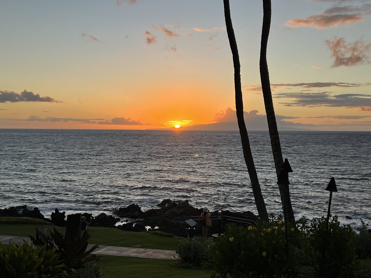 Another beautiful Maui sunset <a href="/SiriusSummit/">Sirius Summit</a>