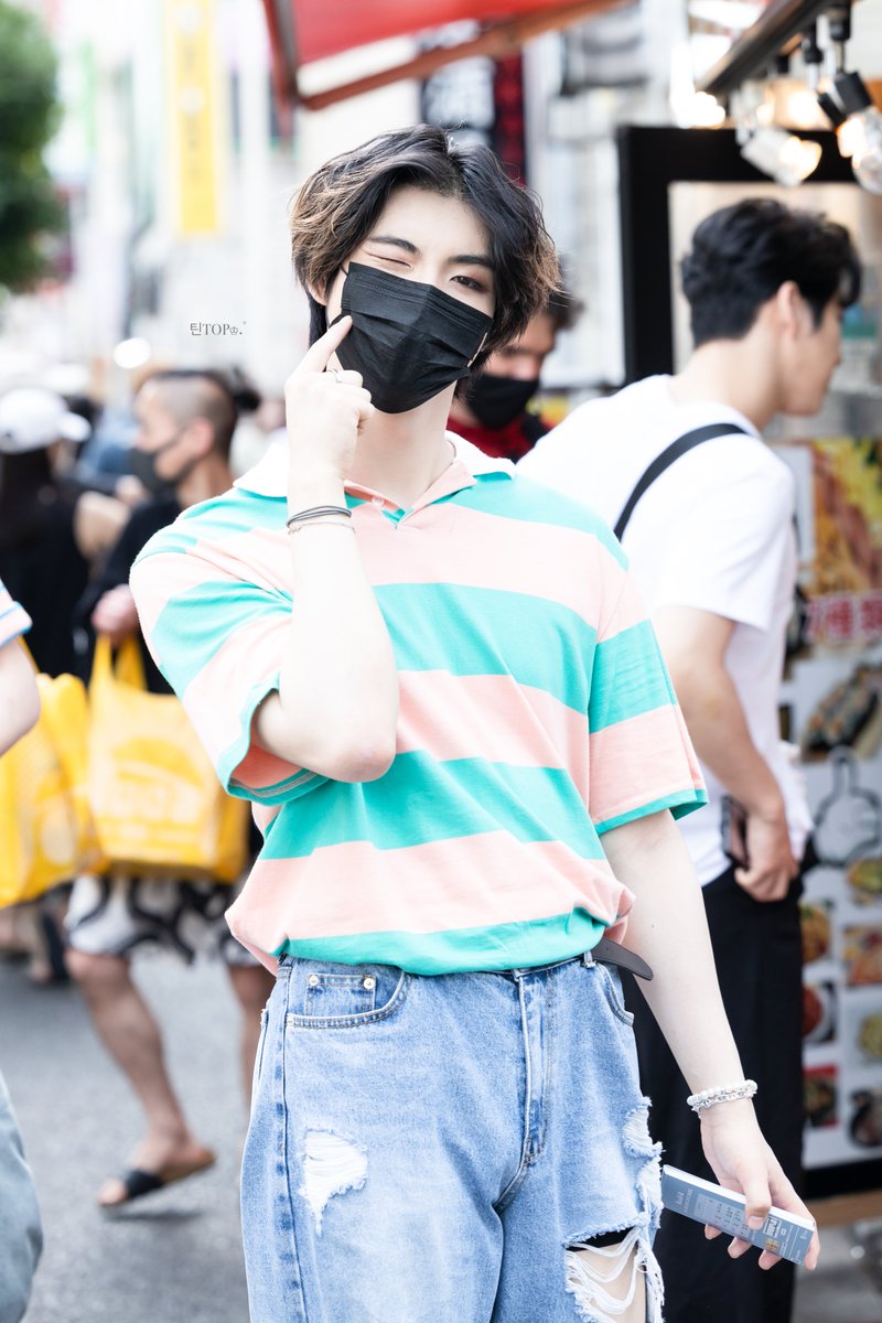 teen_top0614's tweet photo. #RoaDB #로드비 #teen #틴 #ティーン #내스타일💜 #좋아 #JstageO #韓国アイドル #新大久保 
[HQ]
♔.ﾟ2022.06.19 PR♔.ﾟ
@RoaDB_official はい！今日もPRお疲れ様！最後の最後まで可愛いティン君でした💜✨ https://t.co/dBjTp3bYHi