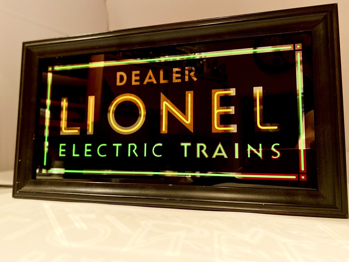 SmallBatchSigns's tweet image. Lionel Electric Trains Dealer Reverse-on-Glass lighted sign.