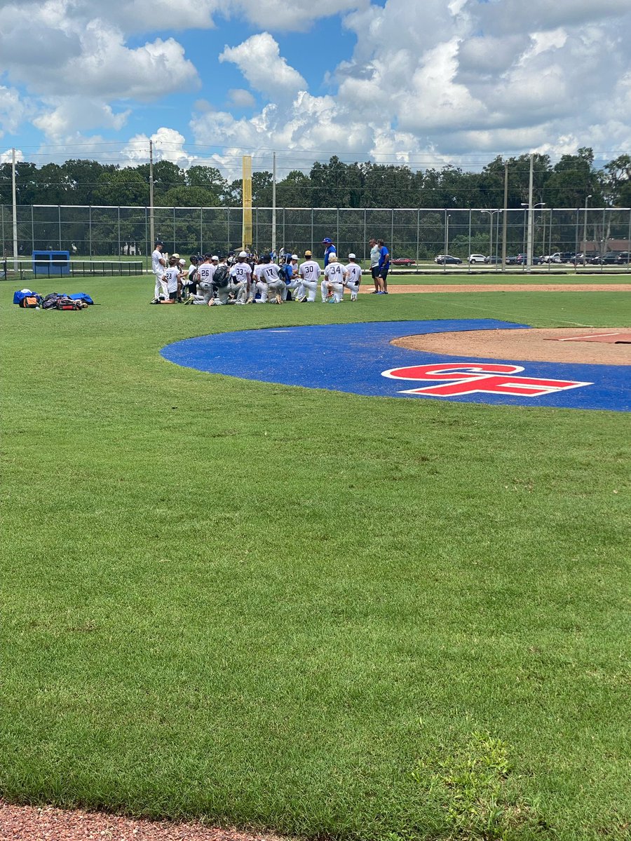 carter_hoss's tweet photo. @FlaJucoShowcase Thank you for an awesome day of baseball ⚾️ RHS 23, RHP/3B/1B, EV 96, BA .400, OBP .417, 6’ 250, GPA 4.025 #Uncommitted #rockledgehigh #utility #hardworkpaysoff https://t.co/zy1UcsZZRB
