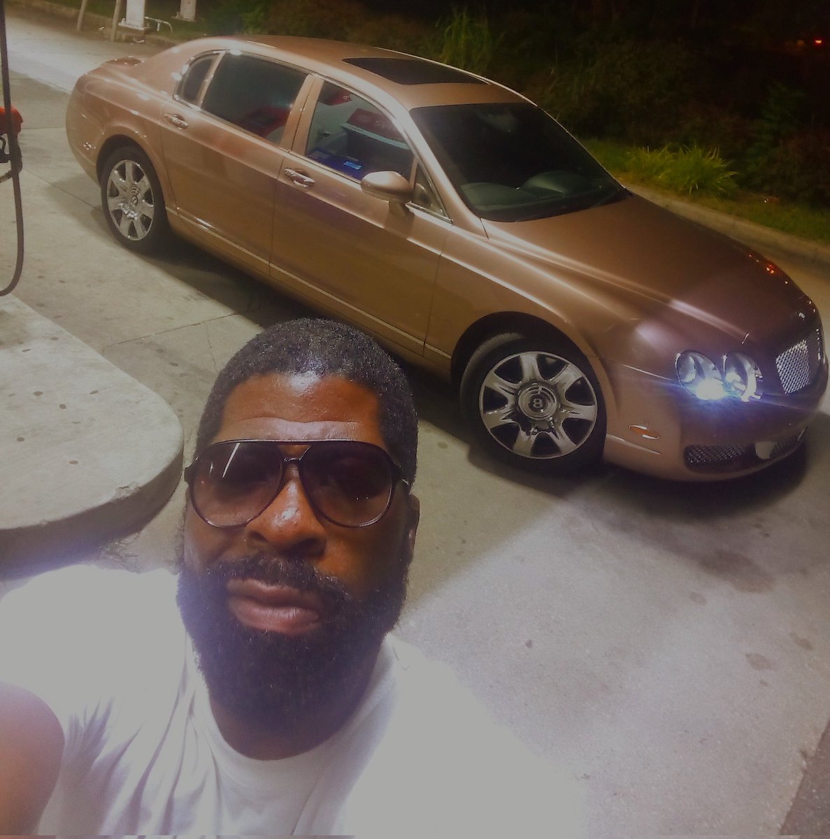 TheShapeUpKing's tweet photo. E-MAN DID!!!!!!
#FinallyOff
#MerryChristmas https://t.co/qlhpVerkWe