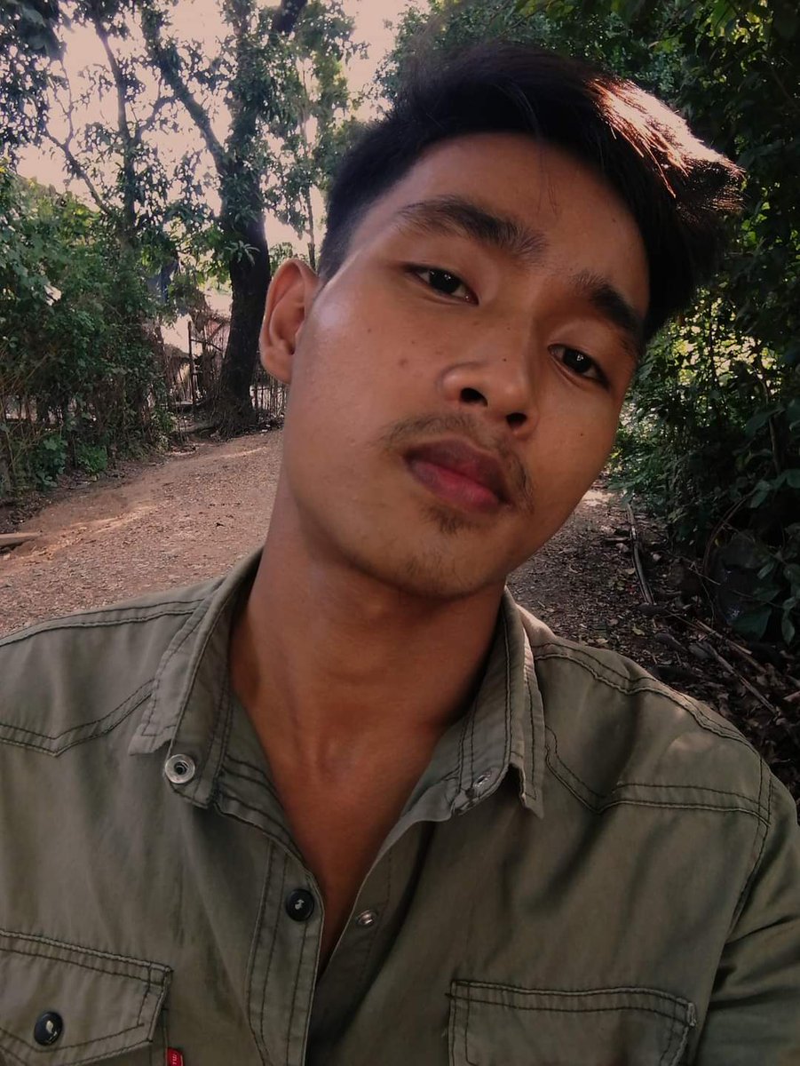 ရွာမှာနေရတာလီးအမြဲ​တောင်🤑
