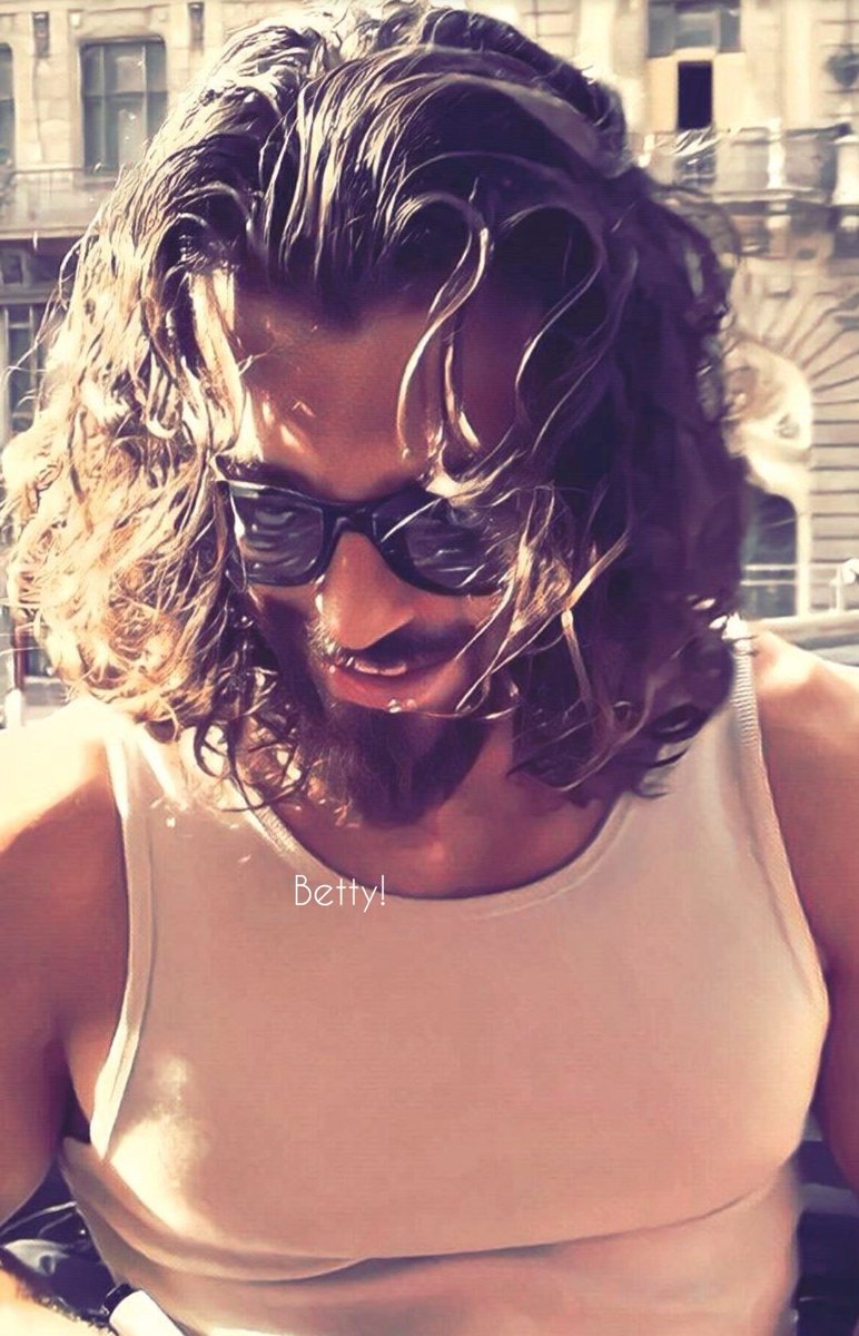 Let's start this week with this 
              beautiful smile!
       Good morning!💞
#CanYaman
