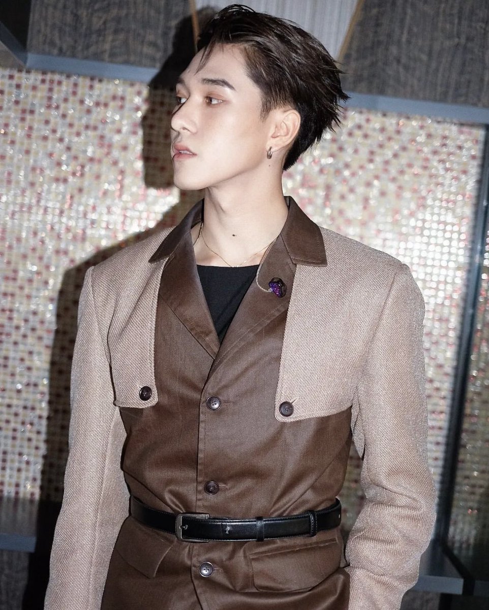 hirunkitmx's tweet photo. ¡Elegante y guapo como siempre!🤩

Actualización de IG: jejee_wiranphat

#hirunkit_ #kotae @Hirunkit_ https://t.co/A7X1WAeAkW