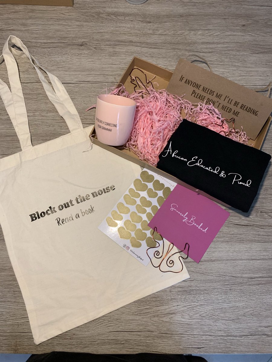 S_Booked's tweet photo. Our build your own selection is the perfect way to personalize a special gift for a loved one.⁣
⁣
With a myriad of gifting options to choose from, picking a gift has never been so easy and fun😋⁣
⁣⁣
#bookishgift #readsomething #bookishconnections #booksandcandles #totebags https://t.co/CvVNn4R0V2