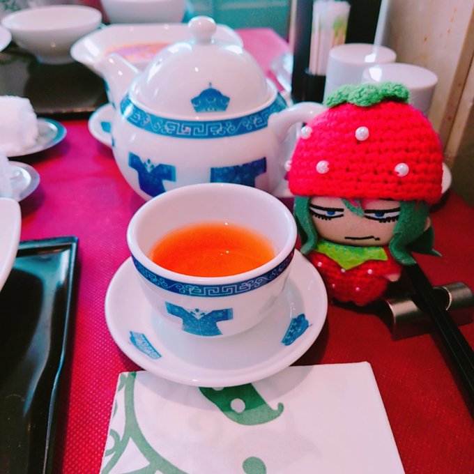 ノンアルコール飲料が続き、目の光を失っていくイチゴ先生 