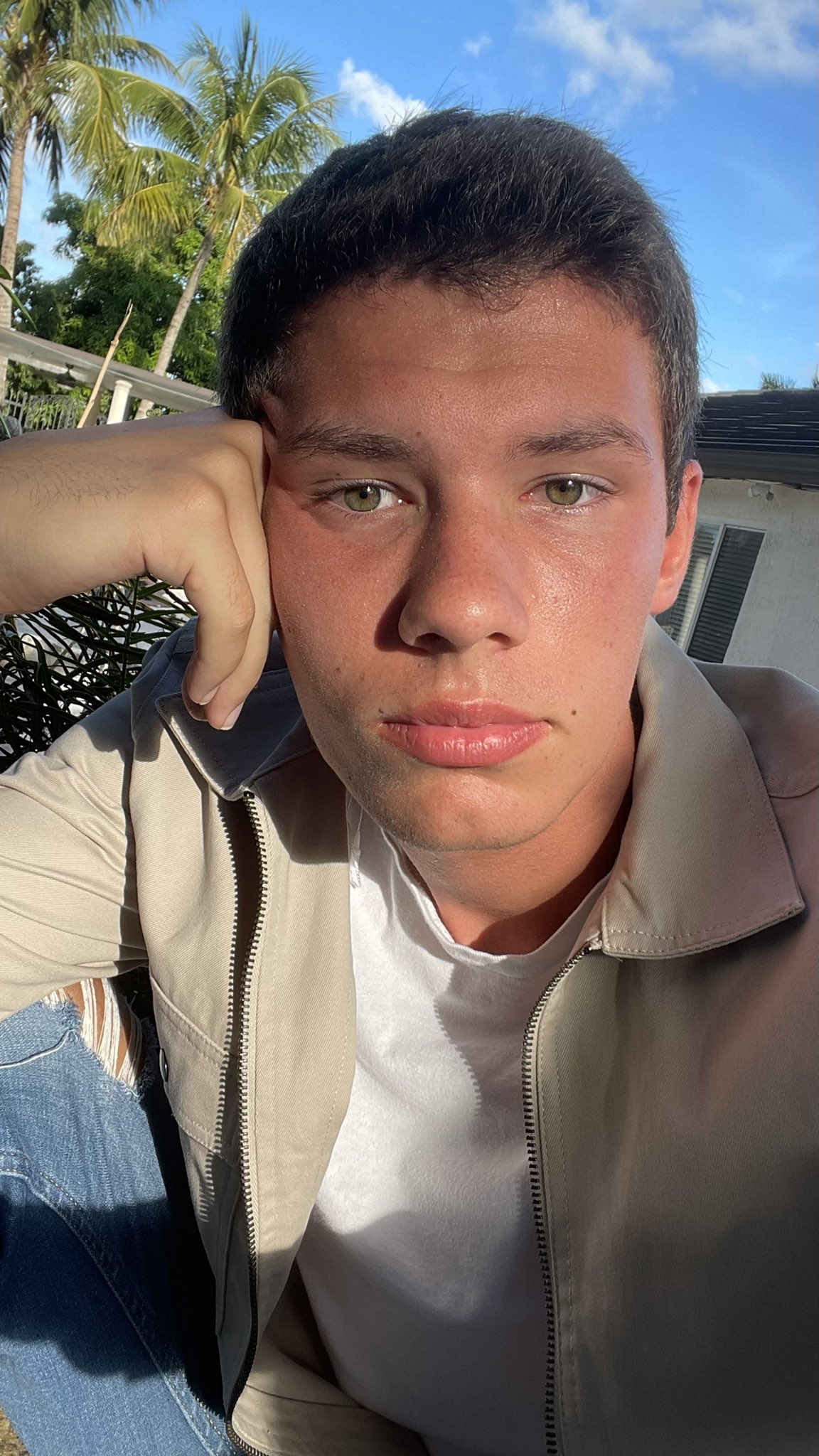 Quinns (quinnsnomic) / Twitter