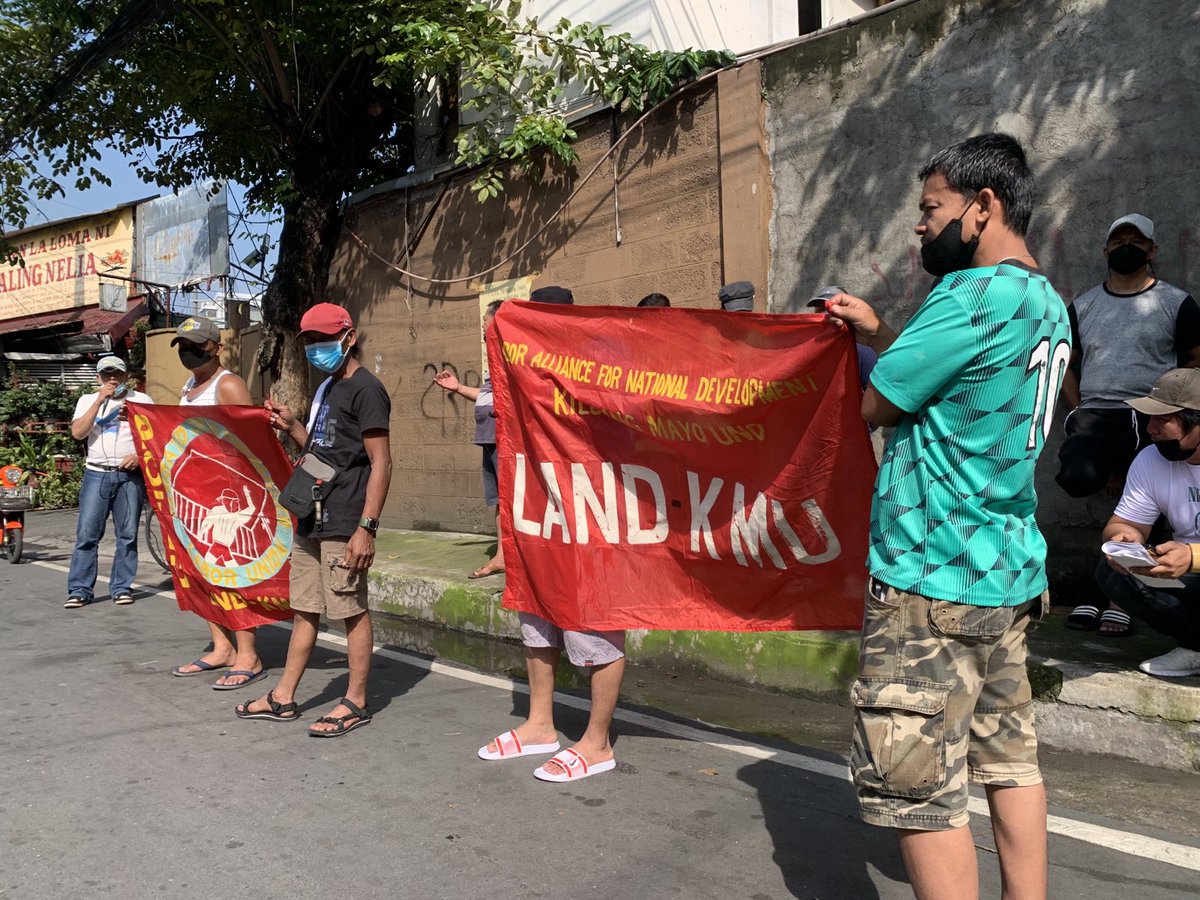 ABWorkComm's tweet photo. TIGNAN: Nagtipon ang mga mangagagawa ng Pambato Cargo Federation Land Union at Manila North Harbor Workers, kasama ang mga kabataan upang ipagdiwang ang araw ng mga bayani at igiit ang karapatan ng mga mangagagawa sa usapin ng Sahod, Trabaho at Karapatan ++ https://t.co/fP3X621s54