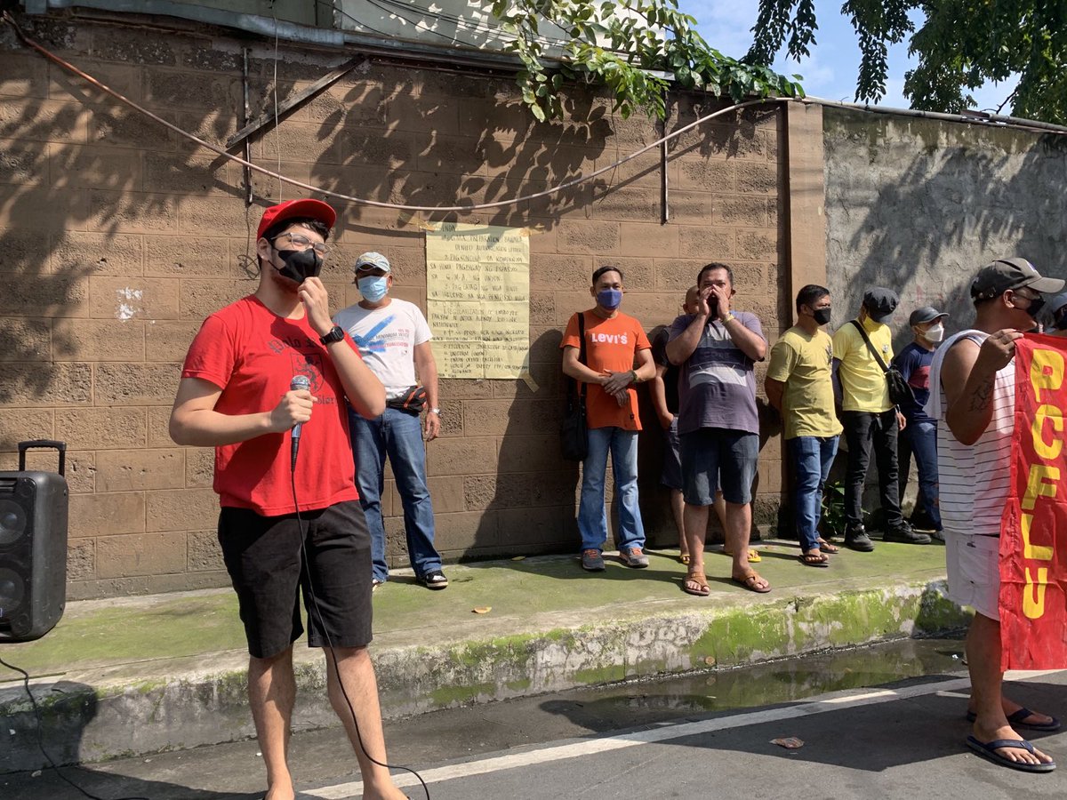 ABWorkComm's tweet photo. TIGNAN: Nagtipon ang mga mangagagawa ng Pambato Cargo Federation Land Union at Manila North Harbor Workers, kasama ang mga kabataan upang ipagdiwang ang araw ng mga bayani at igiit ang karapatan ng mga mangagagawa sa usapin ng Sahod, Trabaho at Karapatan ++ https://t.co/fP3X621s54