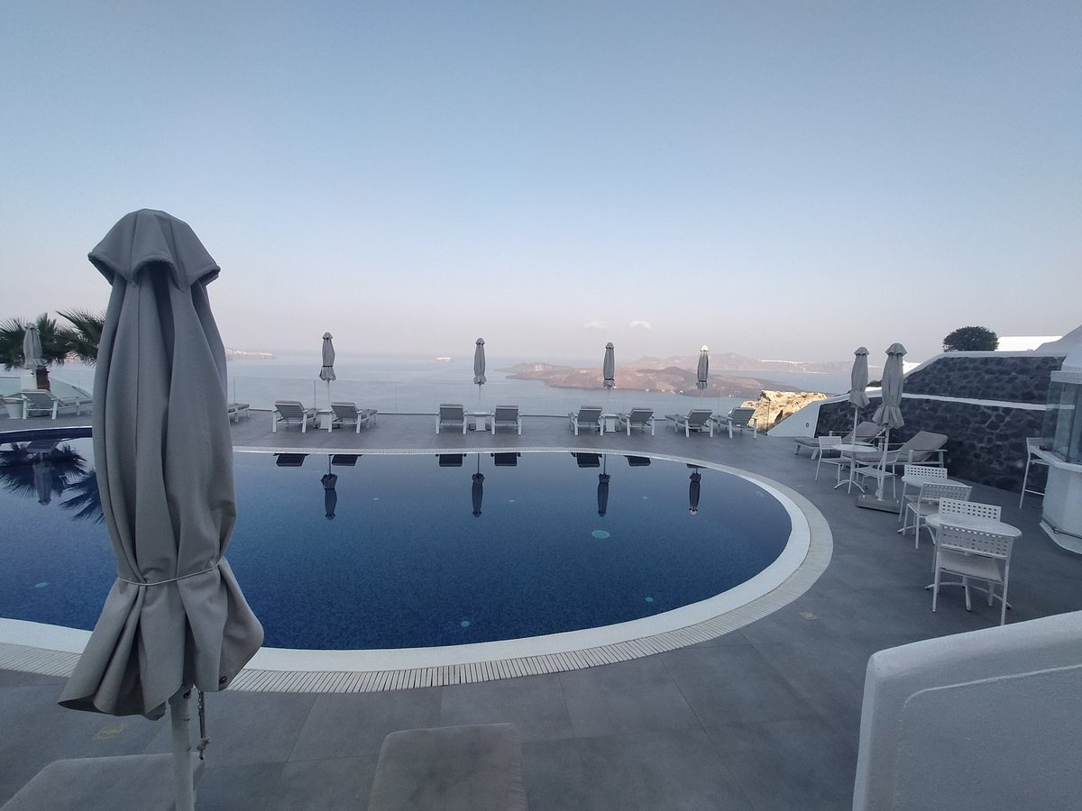 Caroline Bradley tweet media