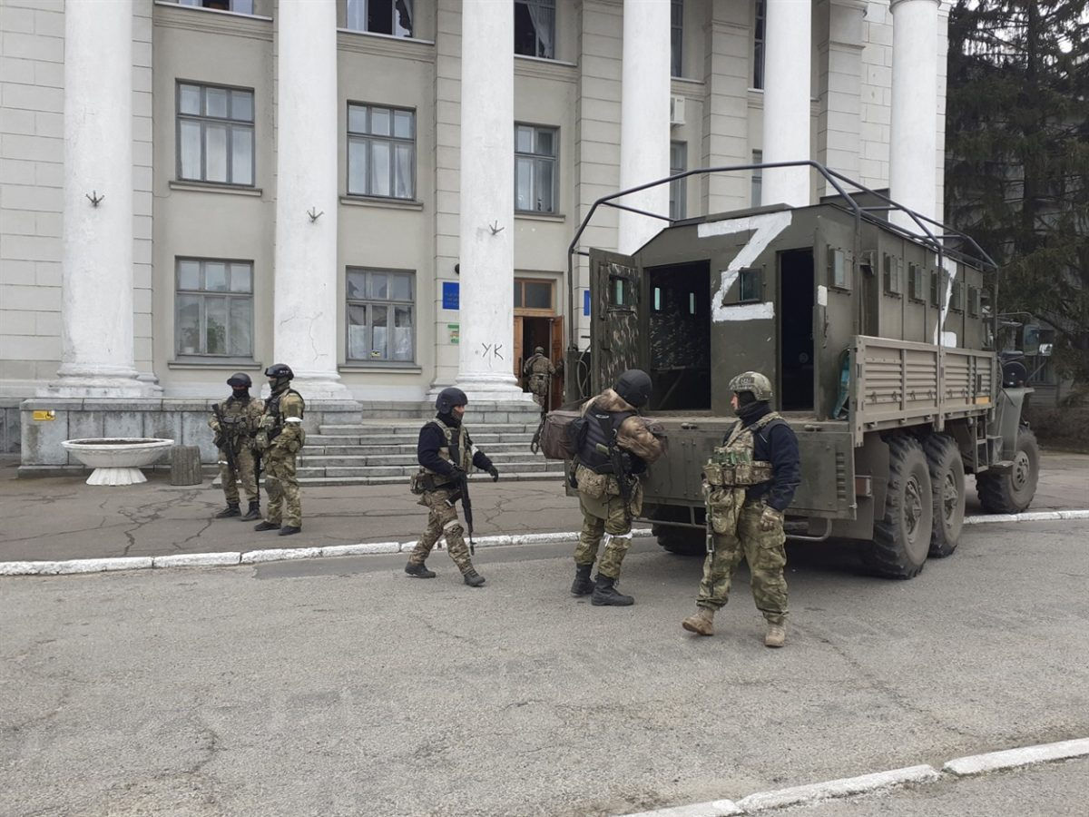 Dialog_UA's tweet photo. ВСУ нанесли удар по воинской части оккупантов в Херсоне: известны потери врага   https://t.co/kdTxL1QHtf https://t.co/8Vai0wyquy
