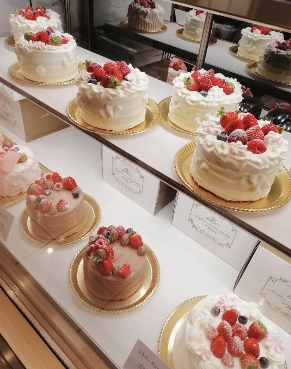 lili63285's tweet photo. cream cake https://t.co/CzXvDWMQLp