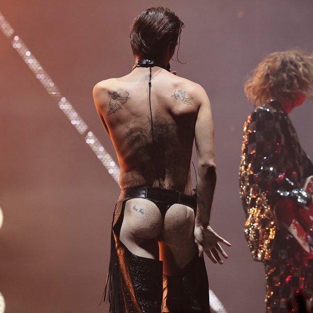 XxxScissor's tweet photo. Le cul de Damiano pour bien attaquer la rentrée ❤️🍑👅🥵 https://t.co/hfBnocg6oK