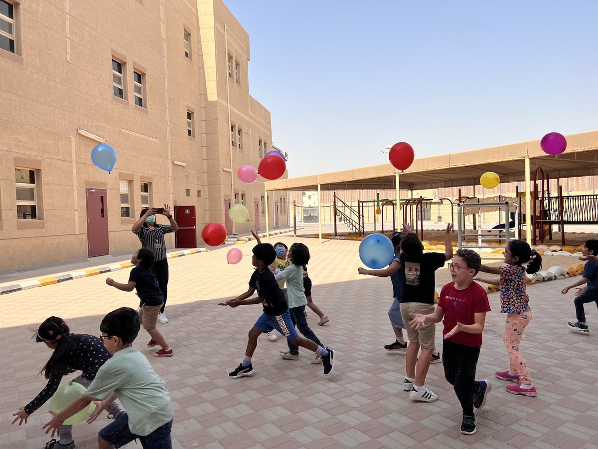 shina_george's tweet photo. “Never give up” fun activity!  First week of school! Grade 1 @ISGDmm https://t.co/RlMrT6HQgB