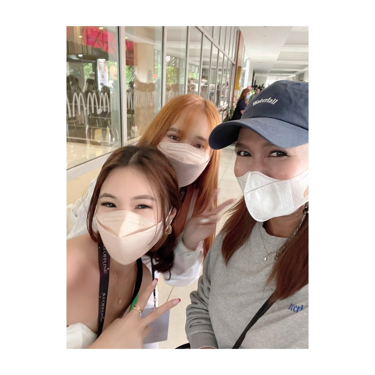 joannmramos's tweet photo. It was nice to finally meet you @gelaadee and Shine π€ ang sayaaaa grabe!!! π see you sa next concert π
ONE AND ONLY B.I! #KimHanbin
#HANBIN #BIinManila #HanbinInManila
#ItsBInAWhile #BIofflineInManila https://t.co/o1yqr7HBWZ