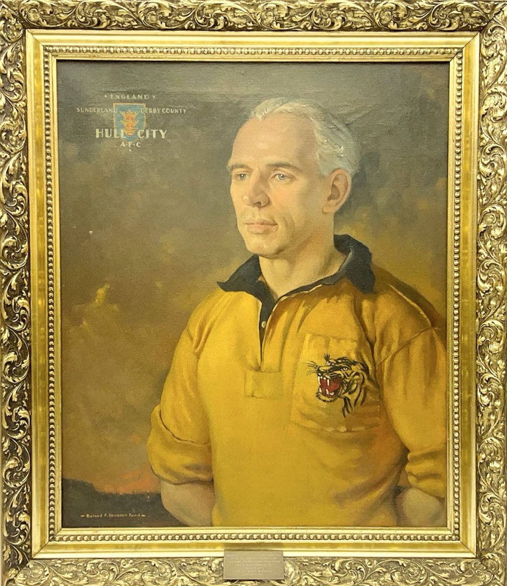 BoothferrLegend's tweet photo. Another City legend, never saw Raich Carter play but did see him walk round the Boothferry Park pitch, Sunderland 89? https://t.co/ARrQds8BKY
