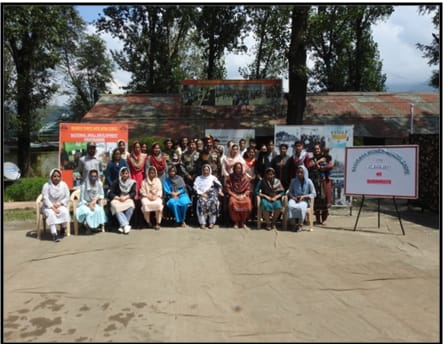 JournalistSoya's tweet image. INDIAN ARMY CONDUCTS DRIVING CADRE FOR WOMEN AT SURANKOTE...
#womenempowerment 
#IndianArmyPeoplesArmy 
#DrivingClasses
#JammuNews
#HardikPandya 
#IndianCricketTeam 
#BCCIWomen #PakvsIndia #NationalSportsDay2022