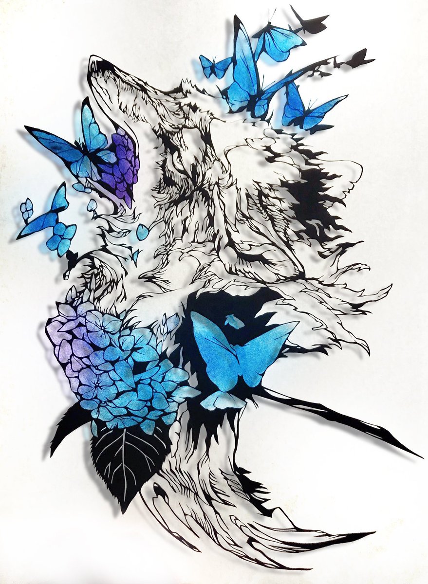 _ukai_'s tweet image. 比較的大きめなオオカミの切り絵はこんな感じです  絵柄の手癖がすごいですね 
ギラっとしたお顔を描くのが趣味です
#切り絵