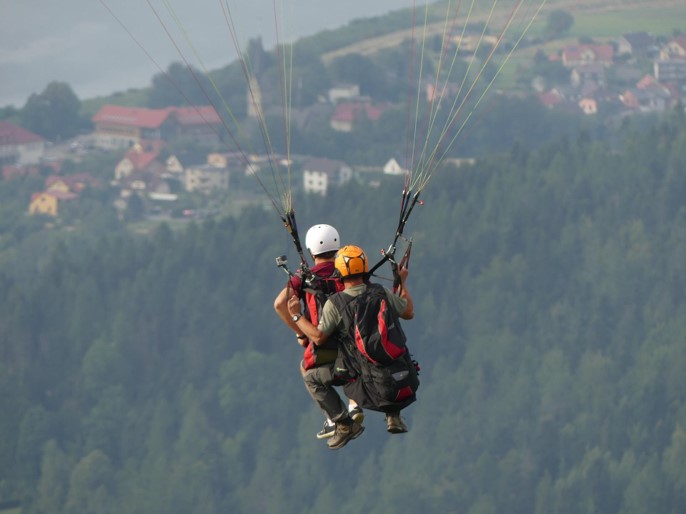 PerfectSeeking1's tweet photo. Have you ever gone #parachuting? It is a unique #experience for me. I was #scared when I decided to do that, but I could see many beautiful #sights in the sky. I think you also can try this and enjoy flying in the sky. Go for it!

Photo from Pixabay.

#perfectseeking https://t.co/4QSvvswq4Q