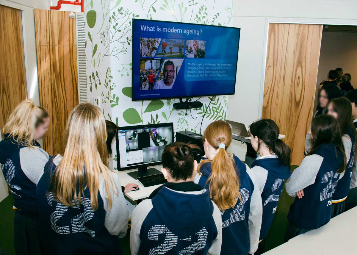 We were delighted to host 17 budding scientists from Concordia College during last week's STEM Works at 
@TonsleySA Innovation District tour. STEM Works is an industry-focused educational tour introducing students to the future of STEM careers. #livinglabs #translationalresearch