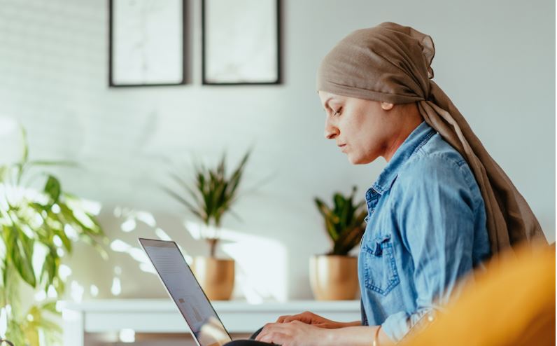 💼 Cuando te den el alta médica, te preguntas si serás capaz de volver a trabajar. Habrá pasado tiempo desde que dejaste de trabajar y de forma parecida a la vuelta de unas vacaciones, cuesta retomar el ritmo.

Las dudas y los miedos son algo normal. contraelcancer.es/es/todo-sobre-…