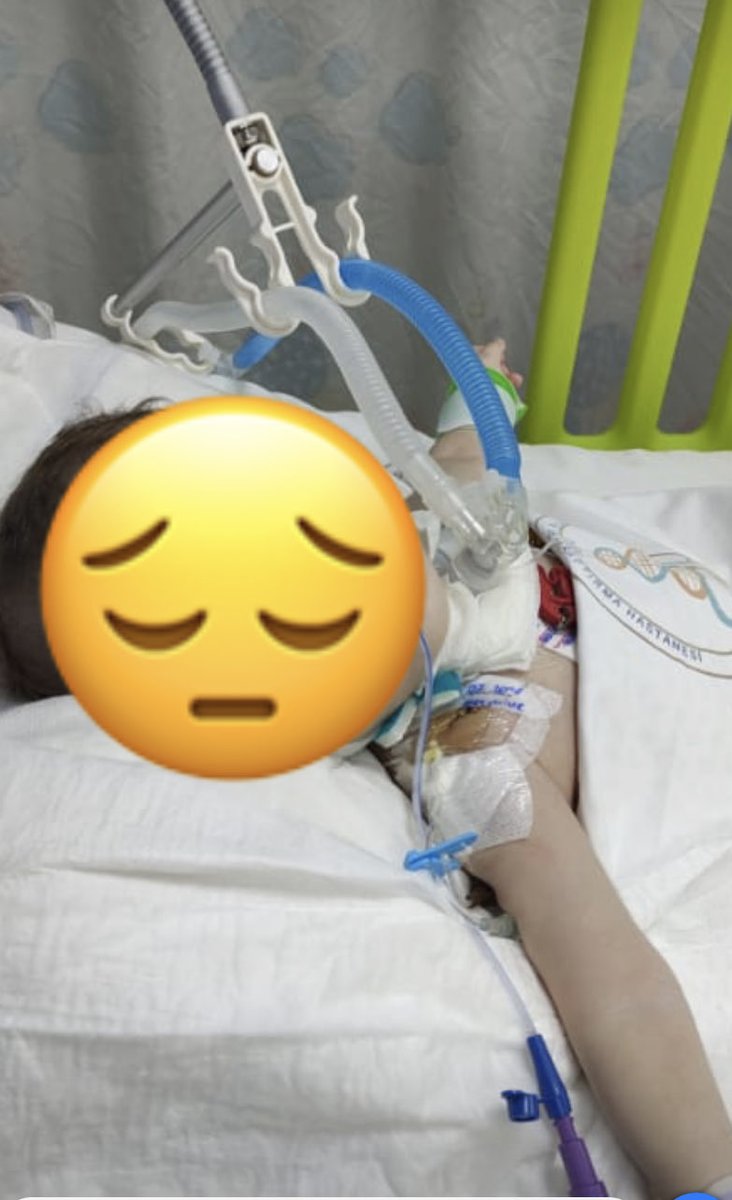 hayat_resimde's tweet photo. Aynı anda 5 cihaza bağlı ağır hasta bebeği olan kiracı bir annenin faturalarıdır bana hasta ve hasta bakan bir mazlumun duası lazım diyen kardeşlerime duyrulur 🤲✋🏻 https://t.co/VZNWP2zWxF
