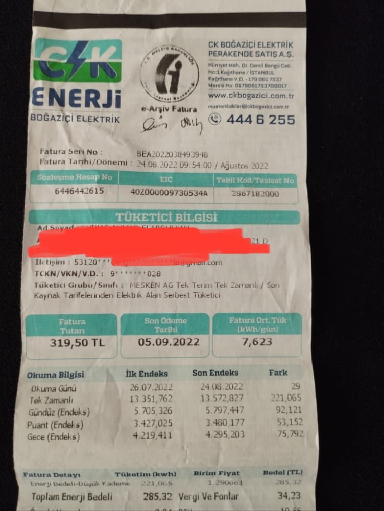 hayat_resimde's tweet photo. Aynı anda 5 cihaza bağlı ağır hasta bebeği olan kiracı bir annenin faturalarıdır bana hasta ve hasta bakan bir mazlumun duası lazım diyen kardeşlerime duyrulur 🤲✋🏻 https://t.co/VZNWP2zWxF