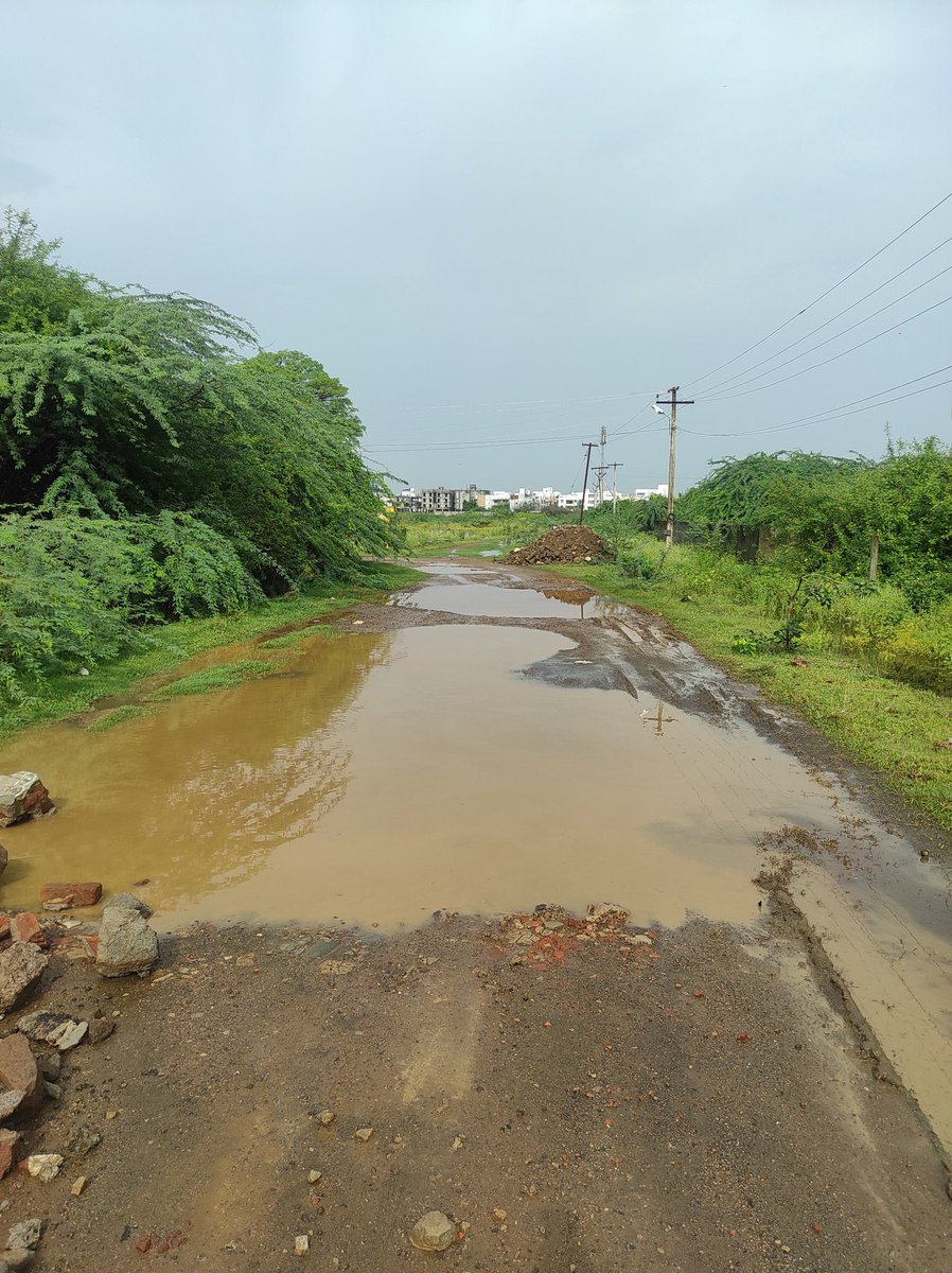 BSathis03628734's tweet image. @thamoanbarasan @KanchiCollector  @CMOTamilnadu #suffering #alandur people, due to mud roads more than 500 commuters #childrens  going to school , office become difficult kindly help Ramachandra Nagar Gergumbakkam panchayat Madha townships please help you Constituency people.