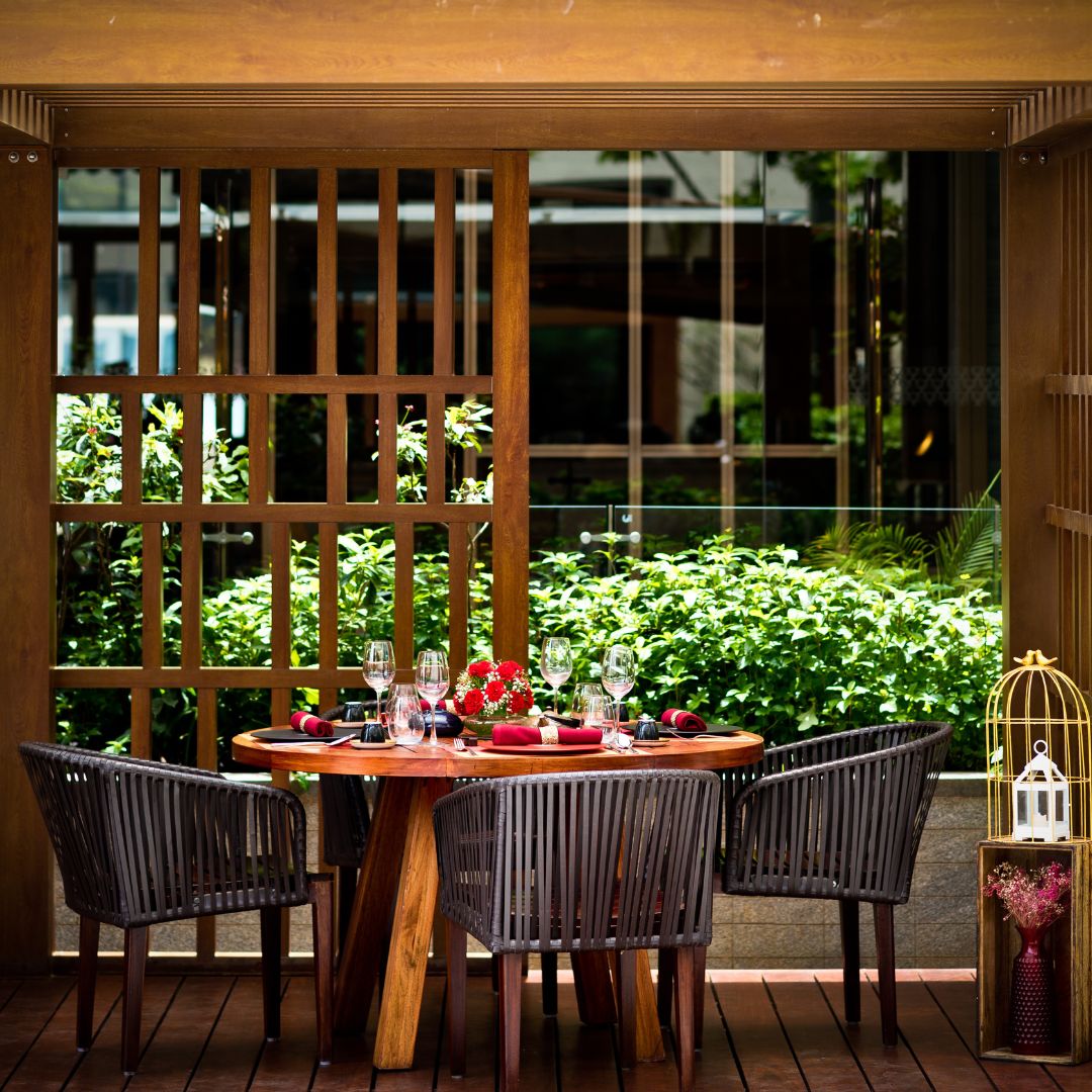 sheratonBLRSW's tweet photo. A Private Affair.
Nestled next to the Plunge bar and pool, is your cosy little corner for those moments that need space.
For reservations, please call +91 9513982018.
#sheratongrandwhitefield #citizensofsheraton #MarriottBonvoy #privatespaces https://t.co/uiiR5LrkjA