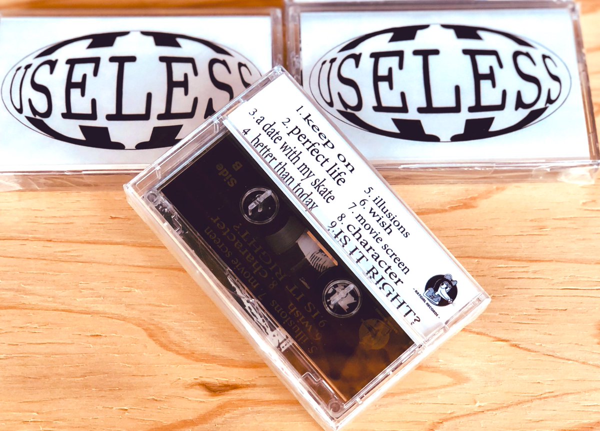 SHIMIZU_DRAGGER's tweet photo. #TIMEFLIESRECORDS 新入荷！

USELESS ID 『hashsub』(カセットテープ) 

イスラエルメロディックハードコアシーンの旗頭、#USELESSID の初期メンバーで制作された1995年作デモテープがリイシュー！
1996年にファット・マイクに渡したという逸話も!?
https://t.co/2DucYCDXXv 

#メロコア https://t.co/CYVXI6rB7L