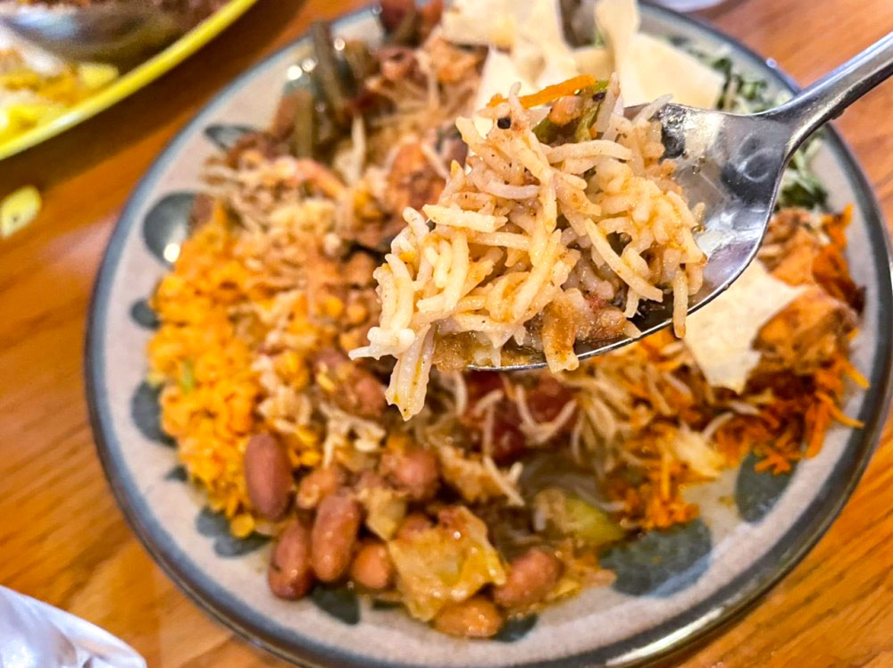 CocoNocoRe1's tweet photo. 福岡を代表する人気スパイスカレー店！
中毒性のあるカレーランチ♡

詳しくはコチラ↓
https://t.co/9ilAkb9XuT

#Afterglow #アウターグロウ #カレー #スパイスカレー
#草香江 #ランチ  #福岡 #福岡グルメ #絶品ランチ #スリランカプレート #福岡ランチ #ココノコレ #食べ歩き #coconocore https://t.co/fuFQVHCBG1