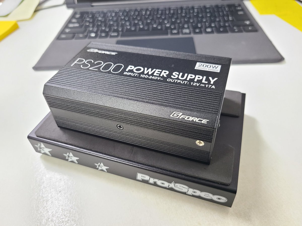 taha87257861's tweet photo. 鈴鹿帰りにロックウェーブさんへ
めちゃ小さい!
これで17Aはスゴい
#G_FORCE #PS200 https://t.co/c2w6vnBMX9