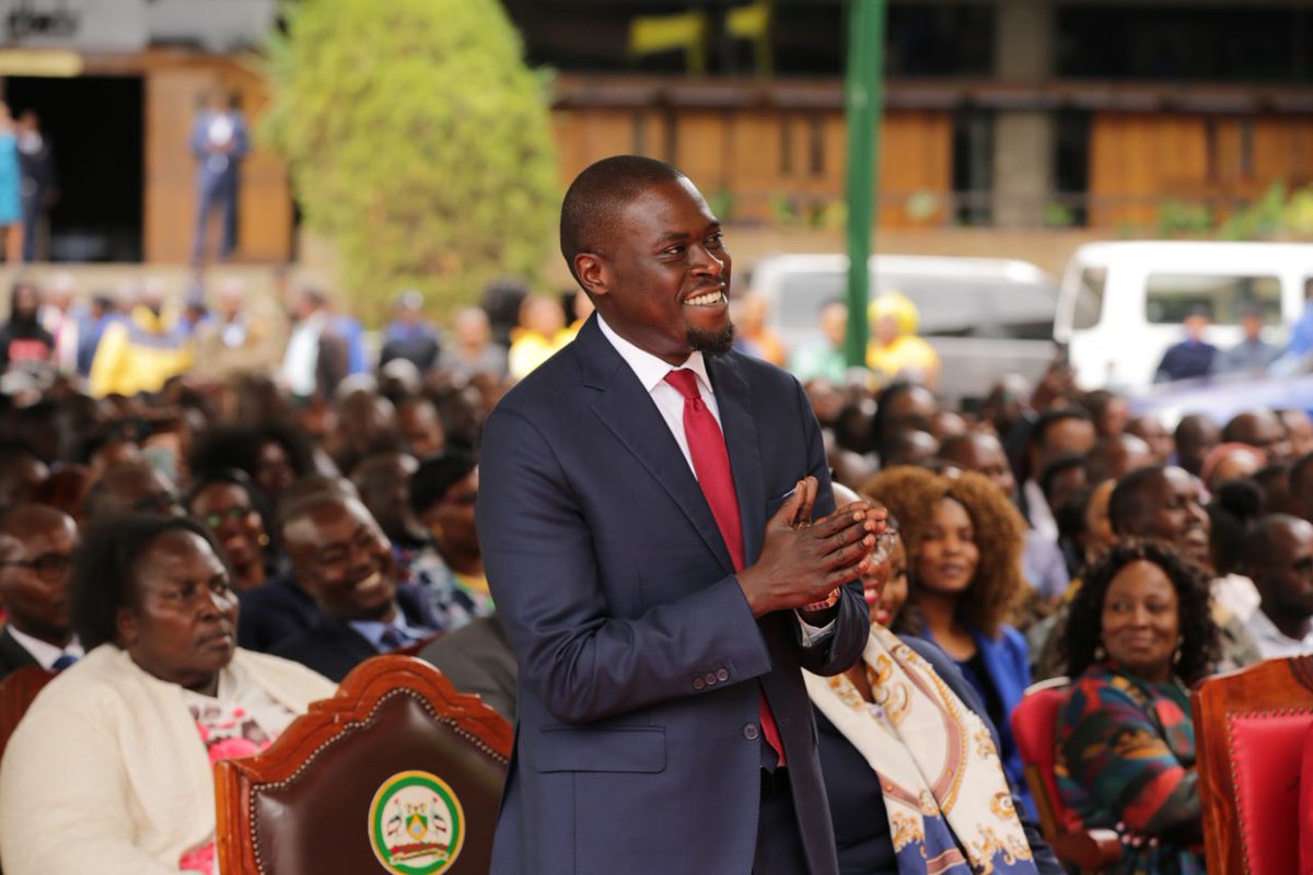 TheGtv20's tweet photo. Nairobi Governor Johnson Sakaja orders all motorbikes impounded by the county gov't be released to the owners; adds all cases to be withdrawn with immediate effect. 
Mutyambai, kibra, murder, Auctionare, Veronica maina https://t.co/BKhn1SRIde