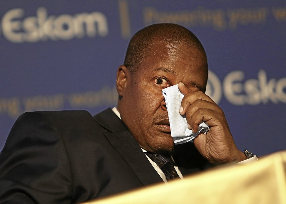 News24's tweet photo. UPDATE | Brian Molefe, Anoj Singh are the two former Transnet executives arrested on Monday

https://t.co/jzMnit0eHe https://t.co/5j7T74bc5s