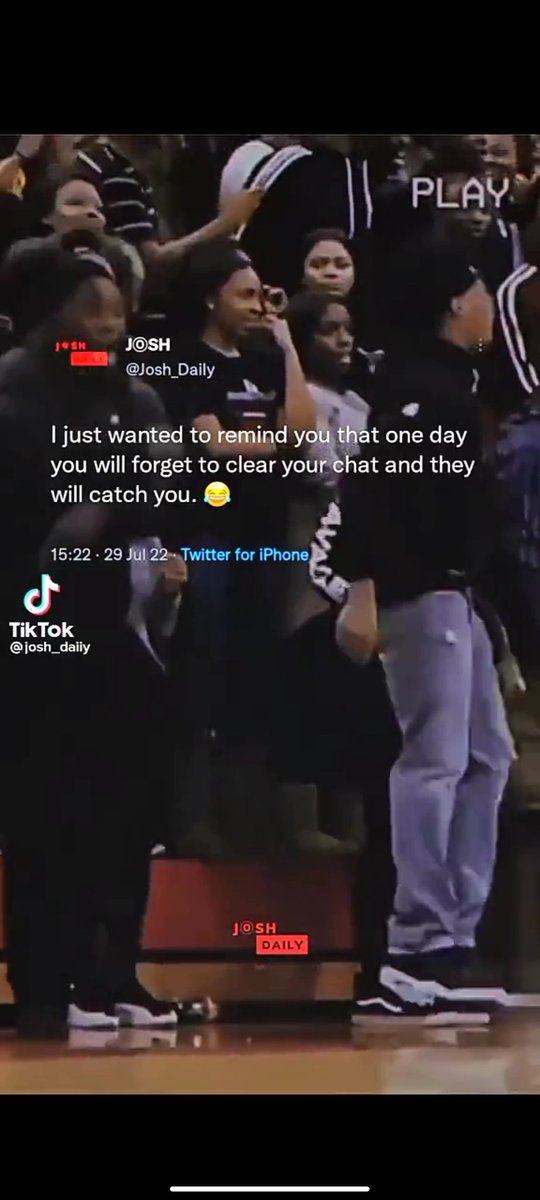 fellow50355791's tweet photo. I just wanted to remind that one day you will forget to clear your chat and they will catch you.😂😂 https://t.co/HBcCpzUiGi