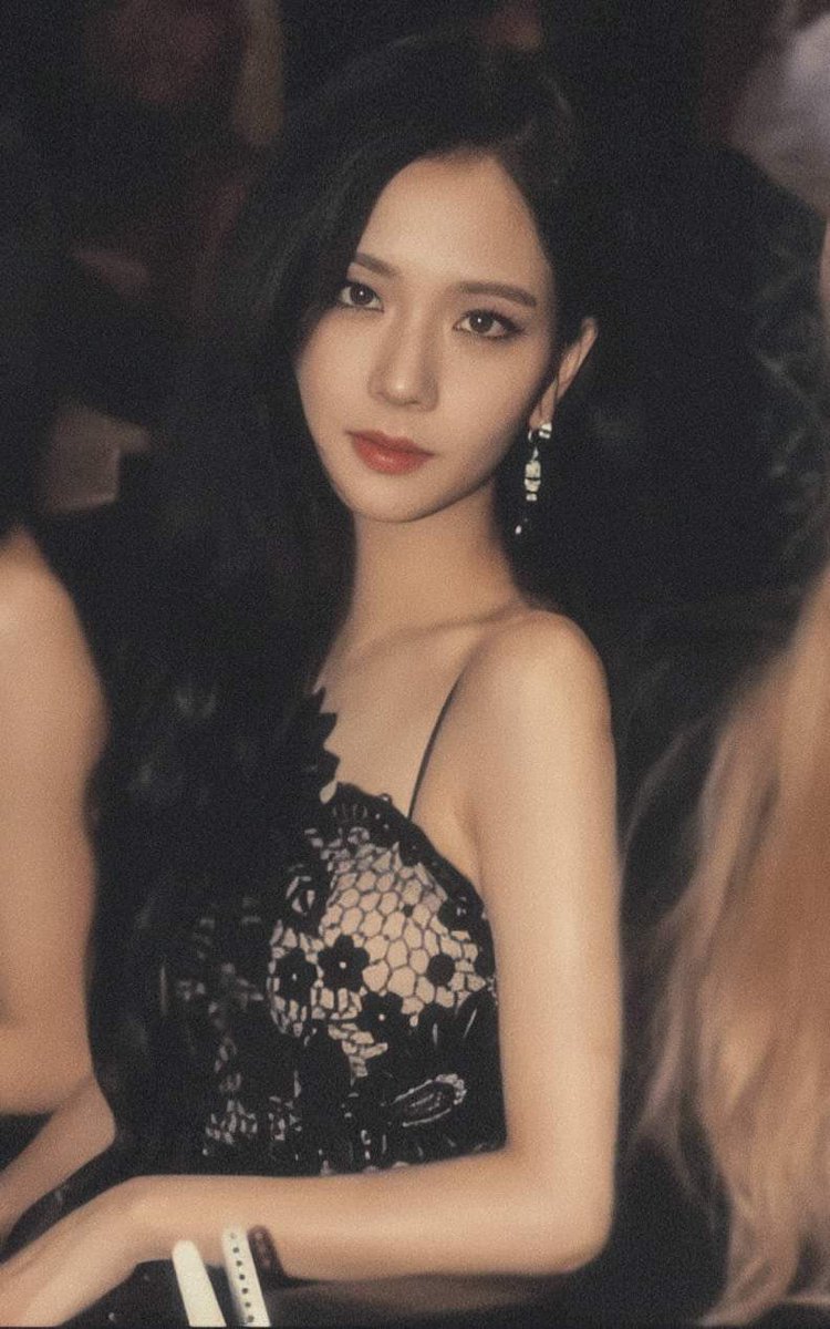 jisoo_snows's tweet photo. Work of Art from the Renaissance period https://t.co/GbRDBmGWO0